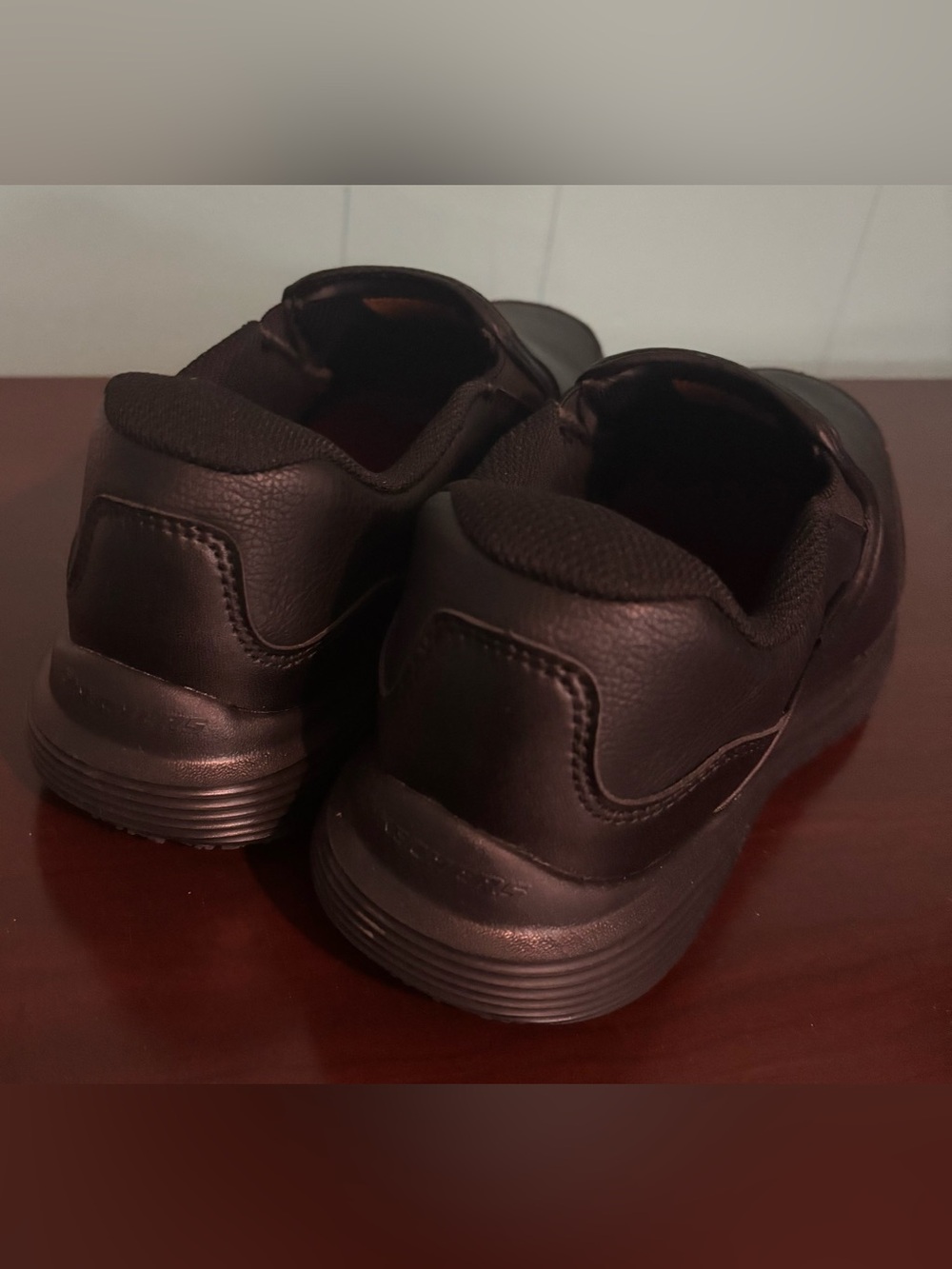 NWOT Skechers Womens Slip-on Non-Skid Black Work‎ shoe Sz 9.5 Memory Foam - Picture 9 of 9